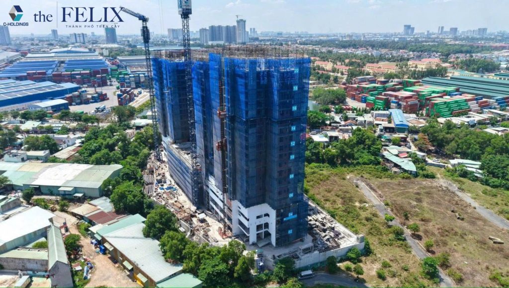 Hai tháp thi công phần thân